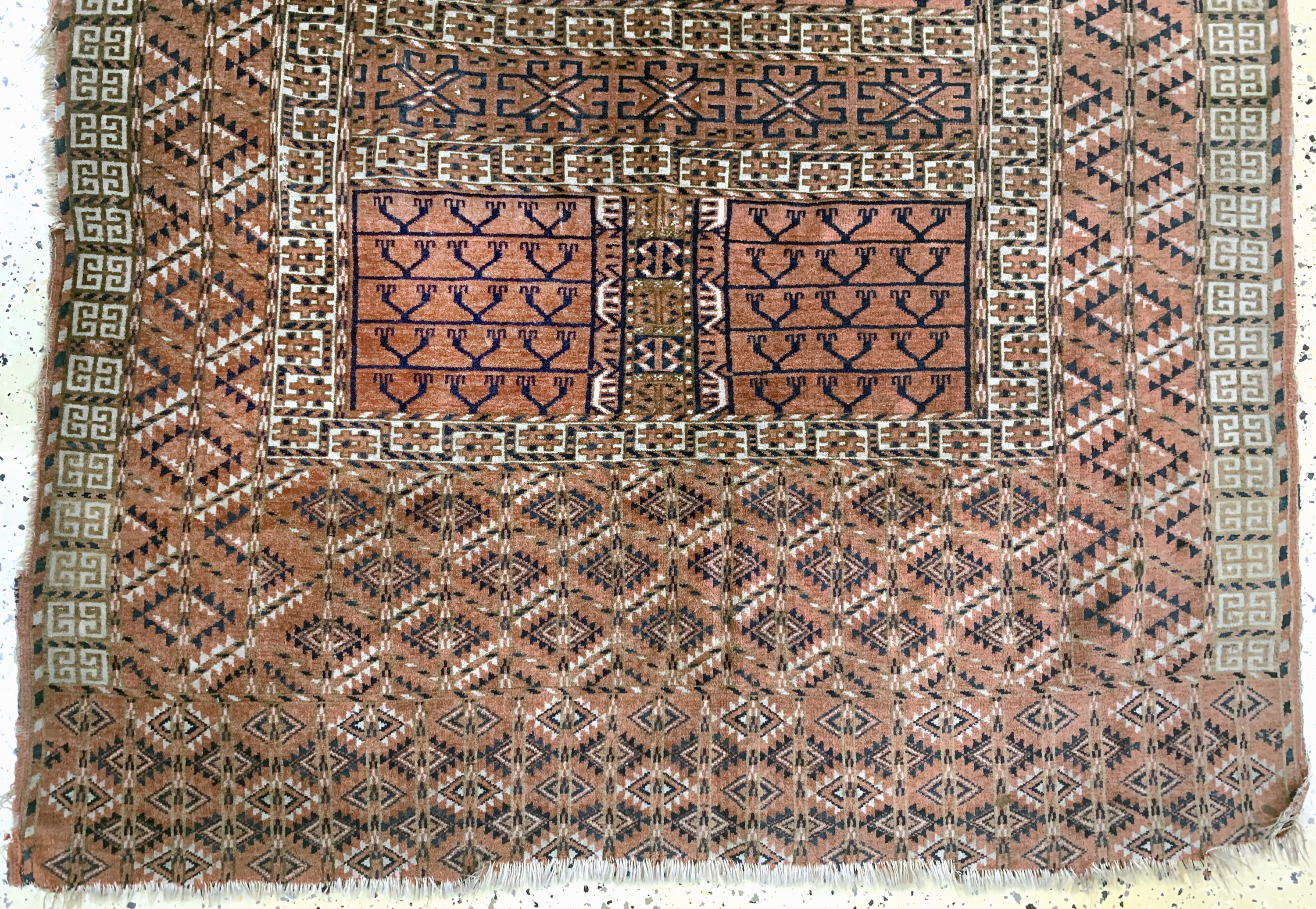 Detail c: Tekke"Engsi"antik, Turkmenistan, 19.Jhd, Wolle auf Wolle, ca. 148 x 130 cm, EHZ: 3-4