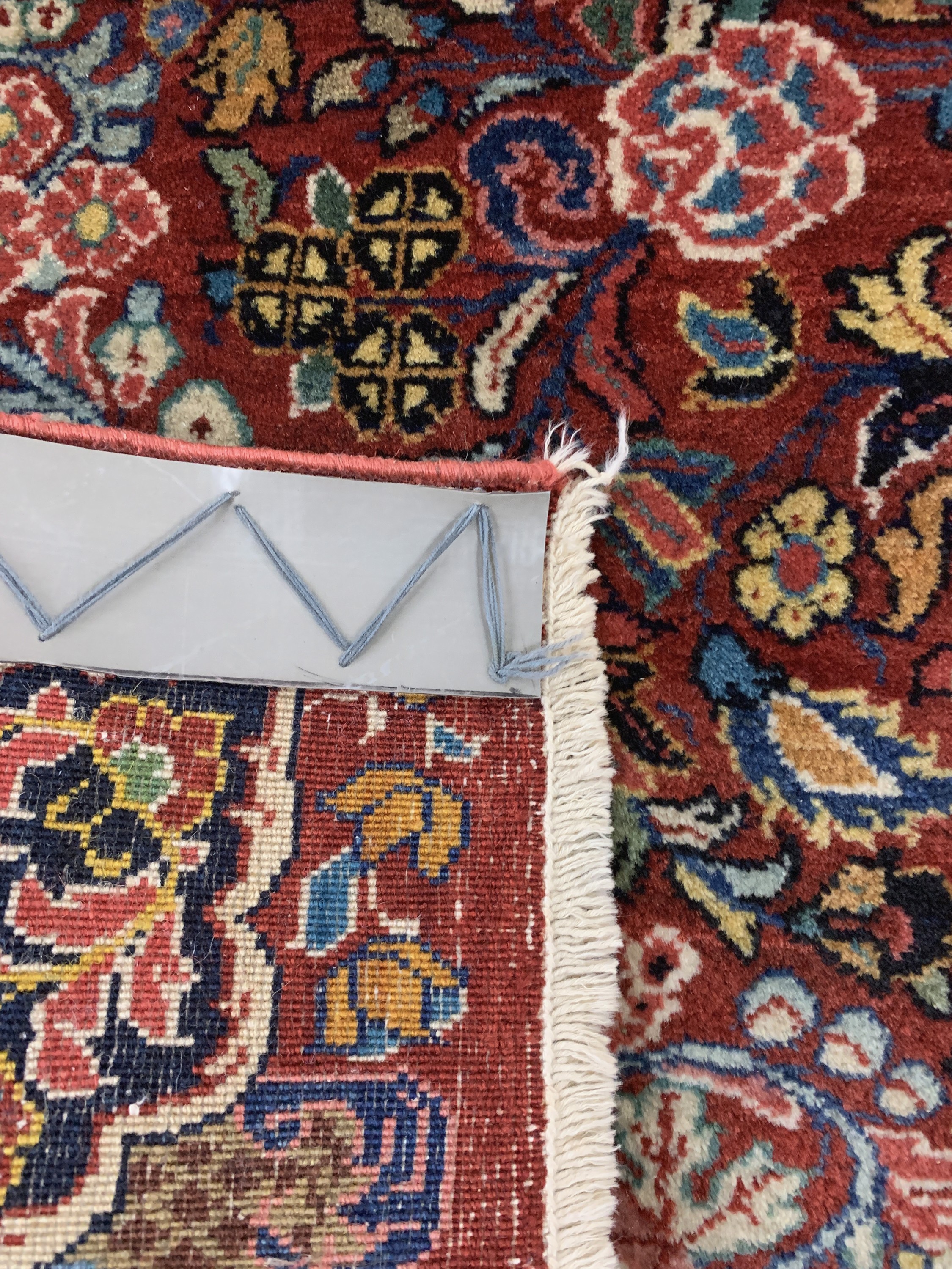 Detail e: Ghiasabad, Persien, Anfang 20.Jhd., Korkwolle, ca. 155 x 103 cm, EHZ: 1-2