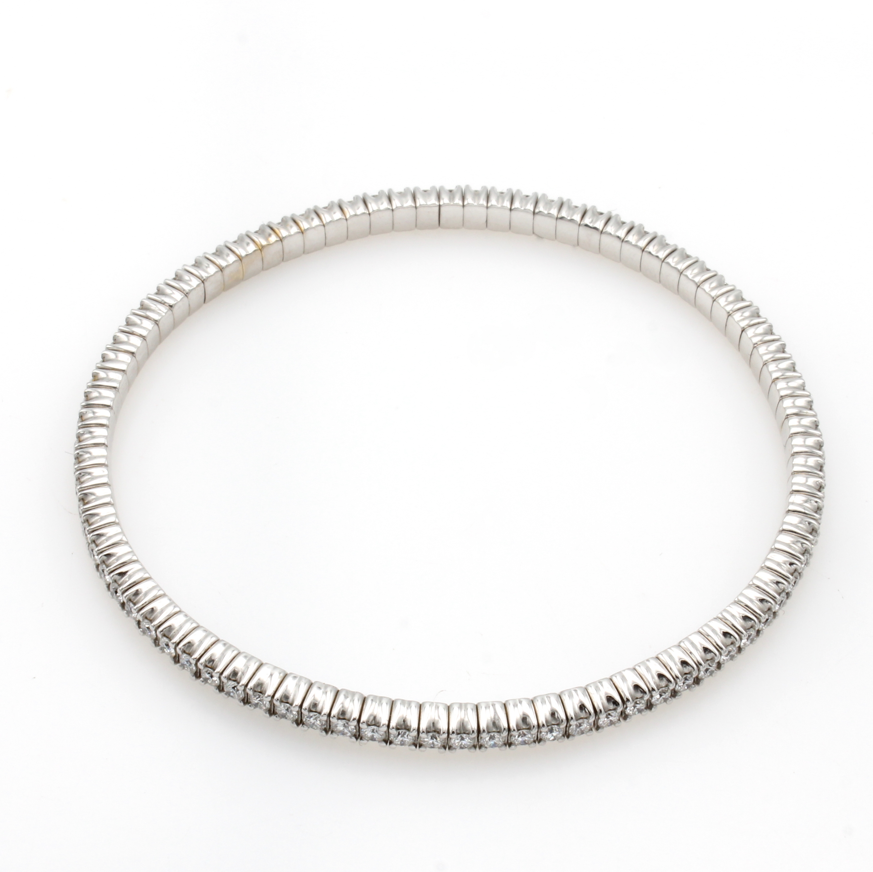 Image 27014534 - Flexibler Armreif mit Brillanten, WG 750/000, 83 Brill. zus. ca. 2.20 ct feines ...
