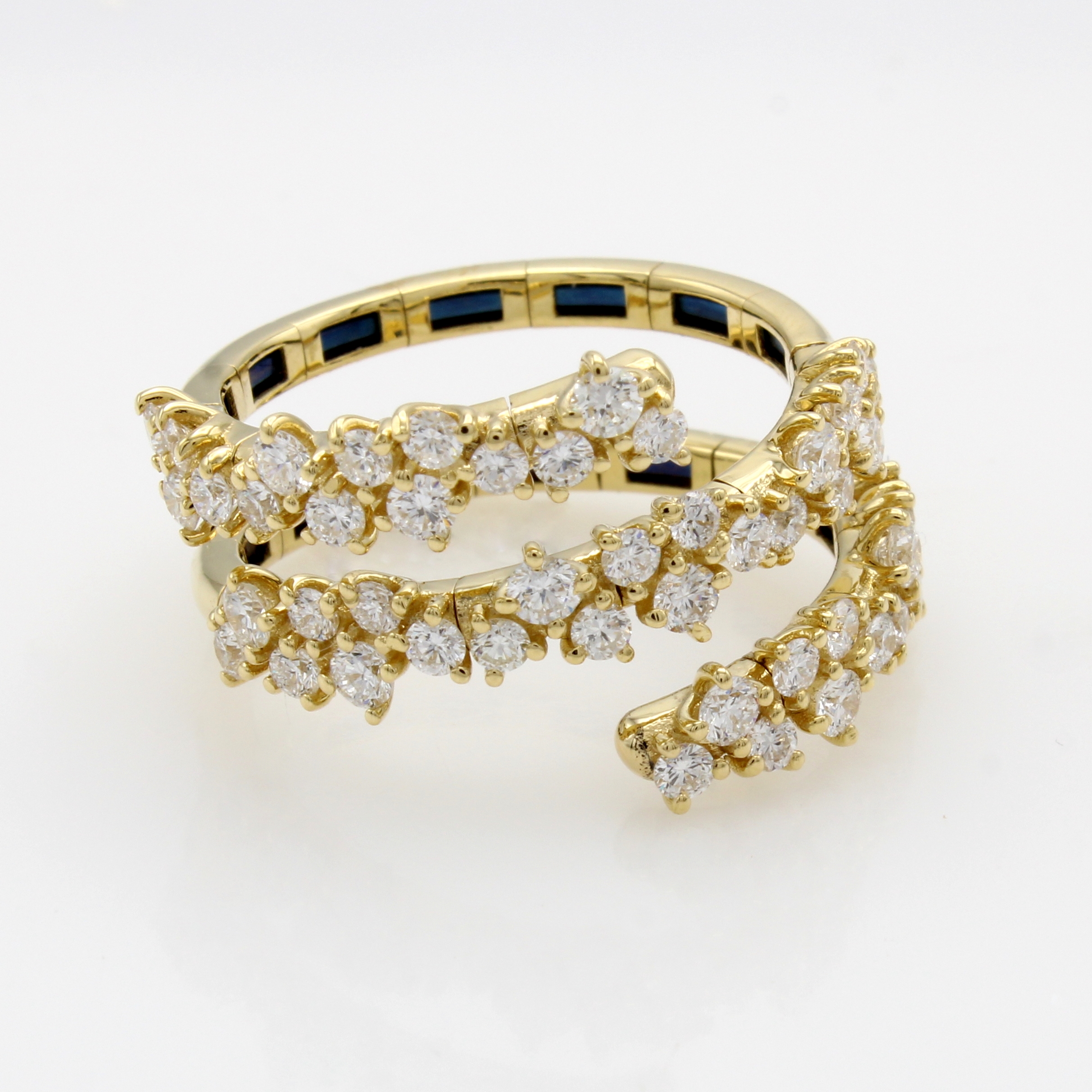 Image 27014730 - Flexibler, 3-reihiger Ring mit Brillanten, GG 750/000, 49 Brill. zus. ca. 1.43 ct feines ...