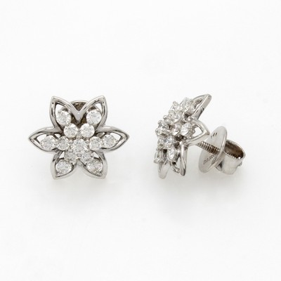 27014959a - Paar Ohrstecker mit Brillanten, WG 585/000, im Blütendesign, 26 Brill. zus. ca. 0.77 ct ...