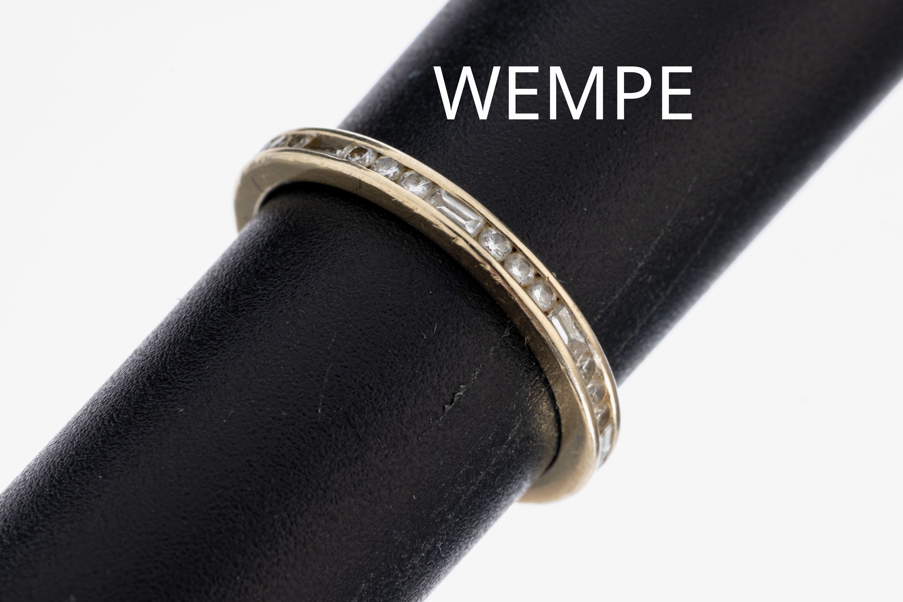 Image 27015953 - 18 kt Gold WEMPE Diamant-Memoryring , WG 750/000, 26 Brillanten zus. ca. 0.37 ct ...