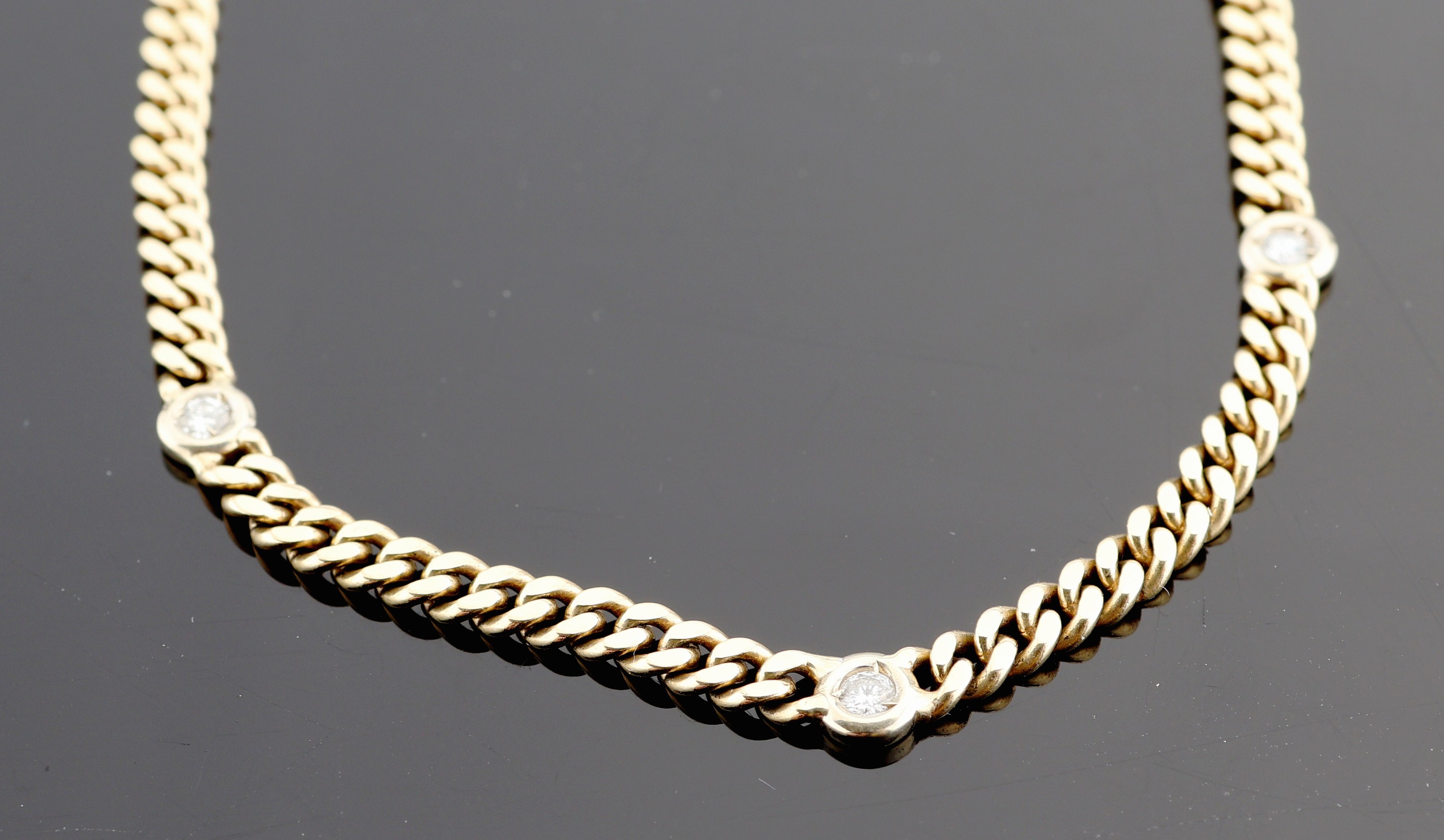 Detail a: 14 kt Gold Brillant-Collier, GG 585/000, Mittelteil bes. mit 5 Brillanten zus. ca. 0.20ct Weiß/si, Panzerkette, L. ca. 44 cm, ca. 16.4 g