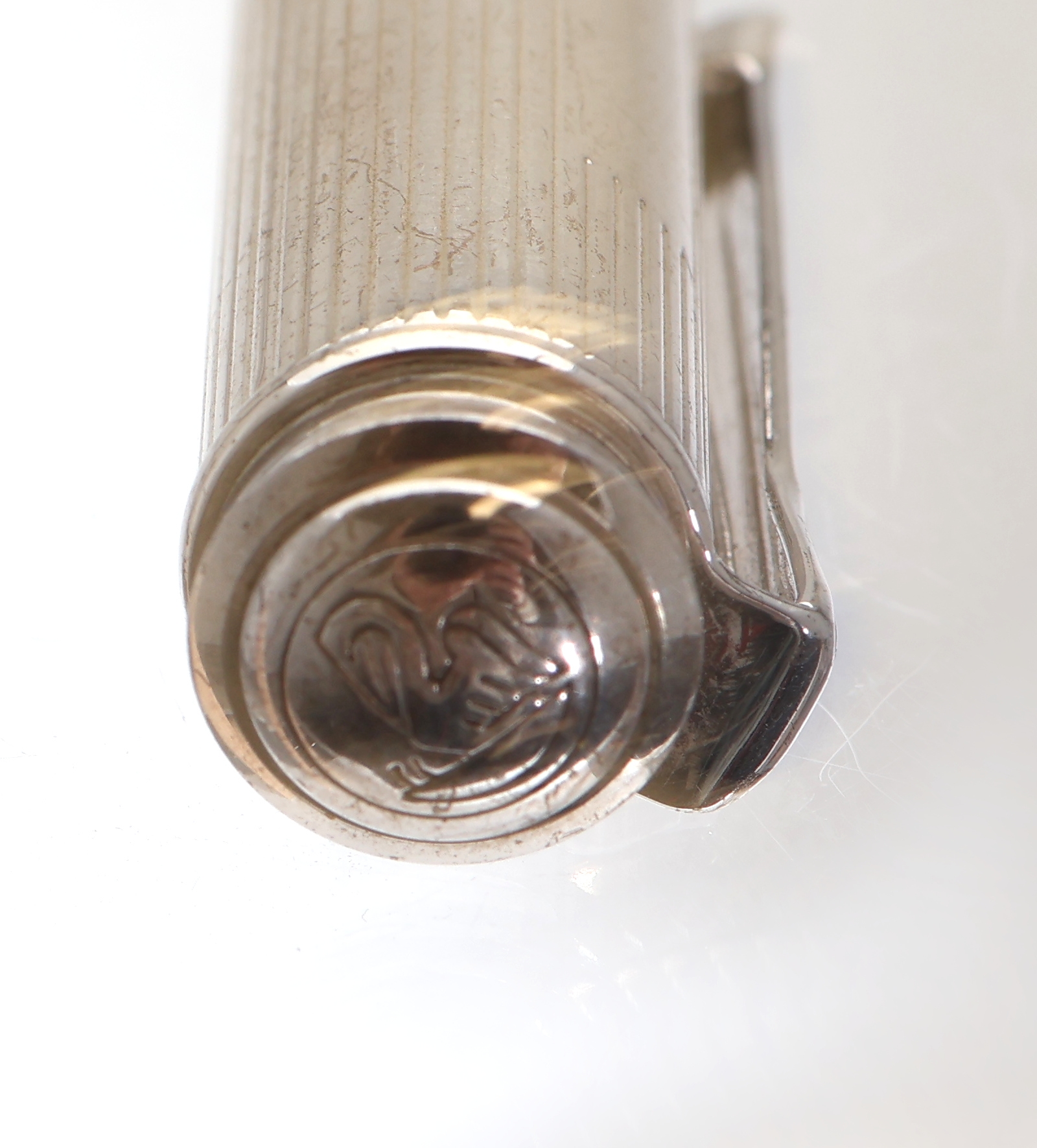 Detail g: PELIKAN Konvolut, best. aus: Kolbenfüller, mit 18 kt Gold Feder, Stärke M, 1 x Roller- ball und 1 x Kugelschreiber, Korpus schwarzes Celluloid, ...