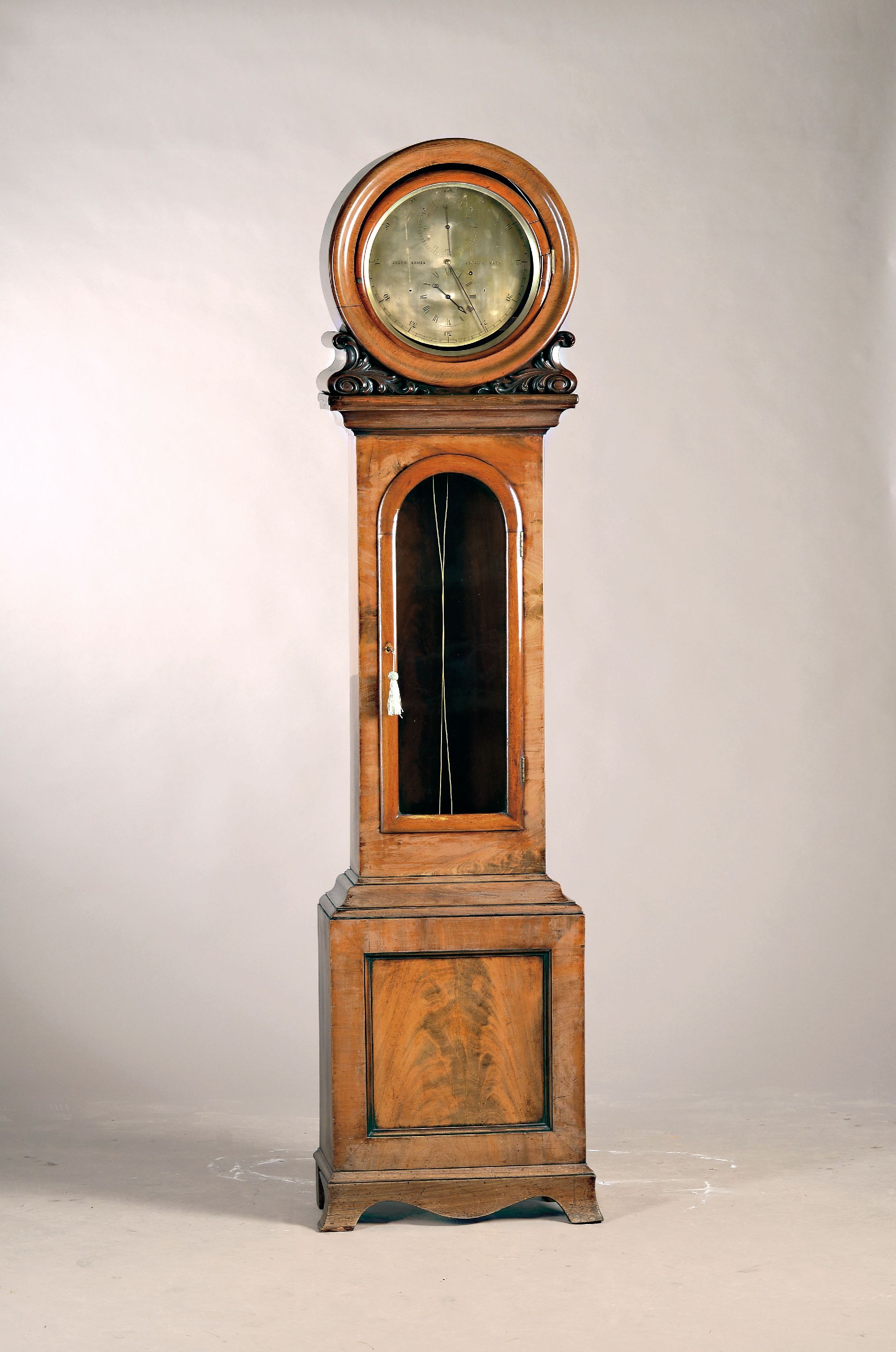 Image 27016899 - Elegante Präzisions-Standuhr, England, um 1850, einteiliges braunes Holzgehäuse mit ...