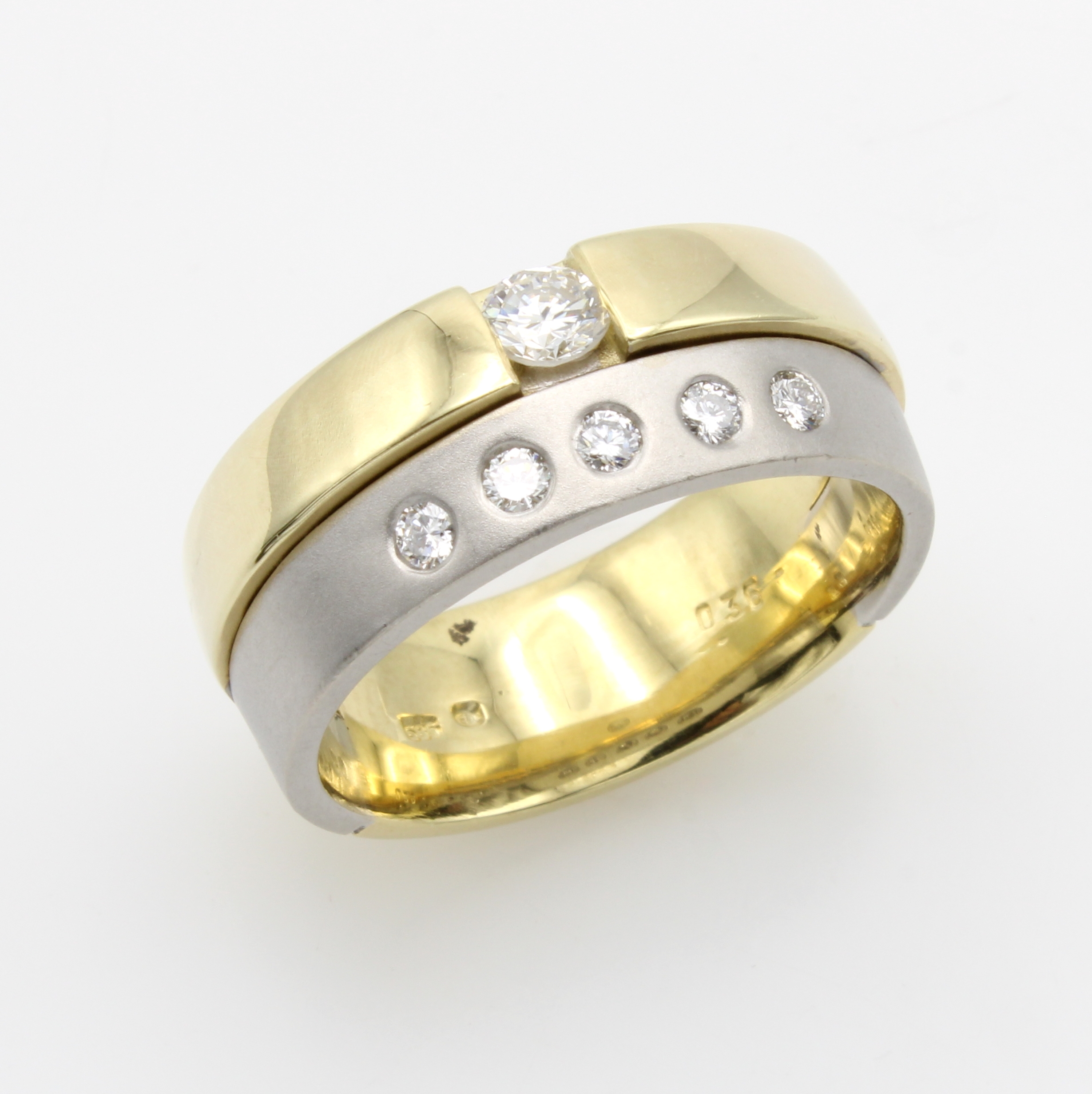 Image 27016902 - Ring mit Brillanten, GG/WG 585/000, 2-rhg., WG-Schiene matt., Brill. zus. ca. 0.36 ct ...