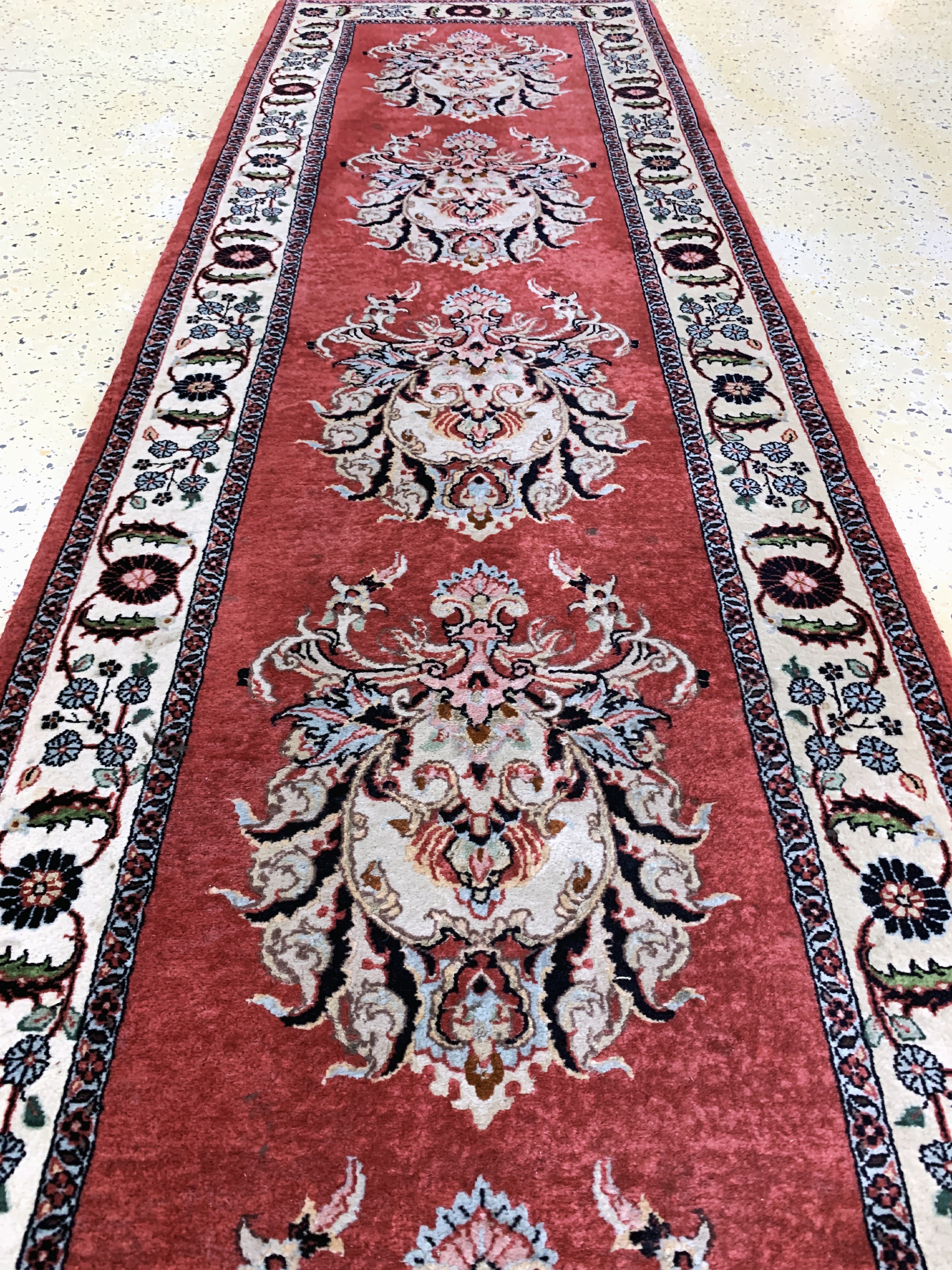 Detail e: Bidjar Sehr fein, Persien, Ende 20.Jhd, Korkwolle mit Seide, ca. 385 x 70 cm, Reinigungsbedürftig, EHZ: 2