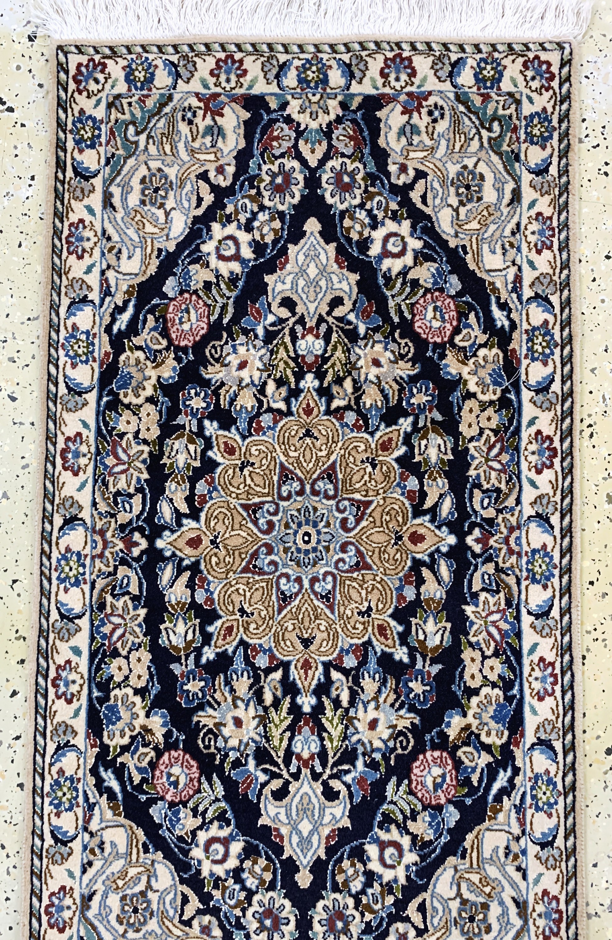 Detail a: Nain fein(6 La), Persien, Ende 20.Jhd, Korkwolle mit Seide, ca. 202 x 58 cm, EHZ: 2