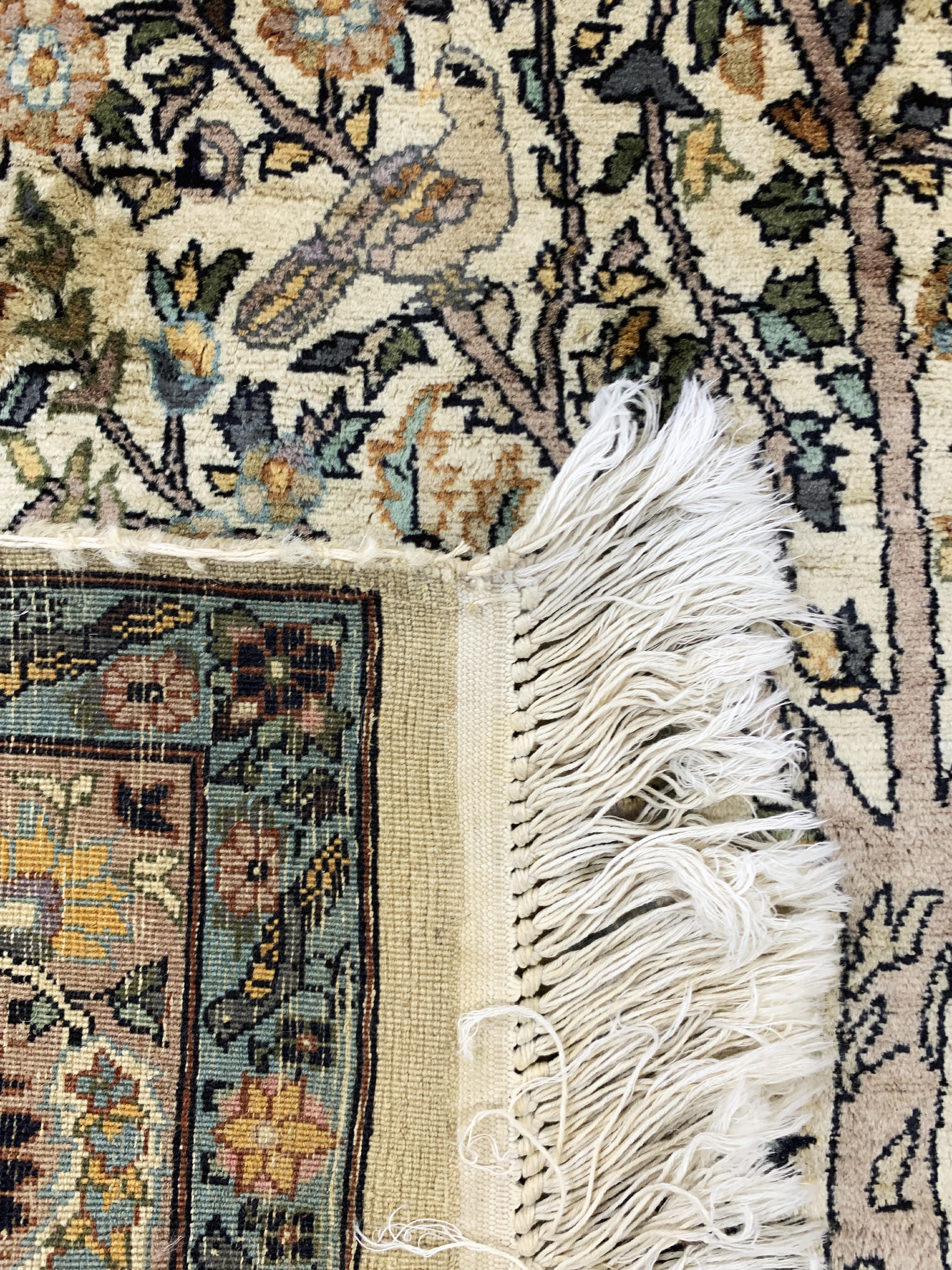 Detail e: Lahor fein, Pakistan, Mitte 20.Jhd, Korkwolle auf Baumwolle, ca. 222 x 139 cm, EHZ: 2