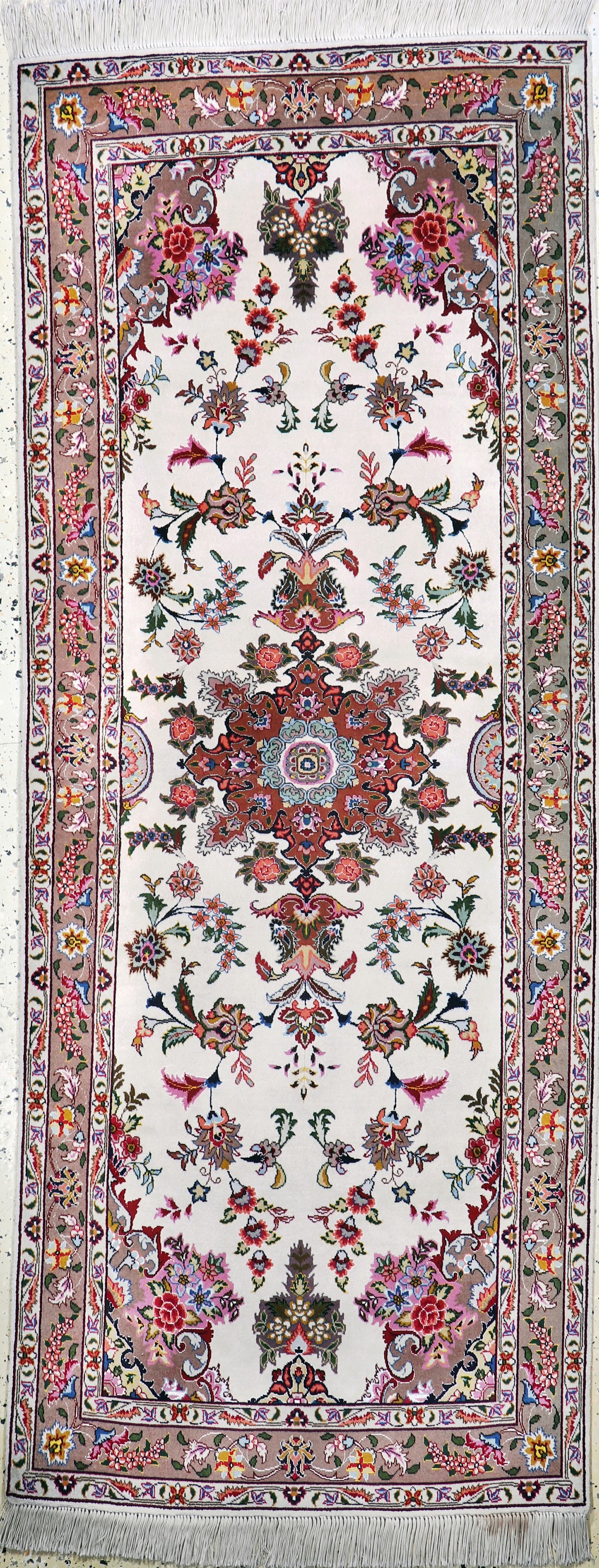 Image 27017001 - Täbriz fein(50 Raj), Persien, Ende 20.Jhd, Korkwolle mit Seide, ca. 204 x 81 cm, ca. ...