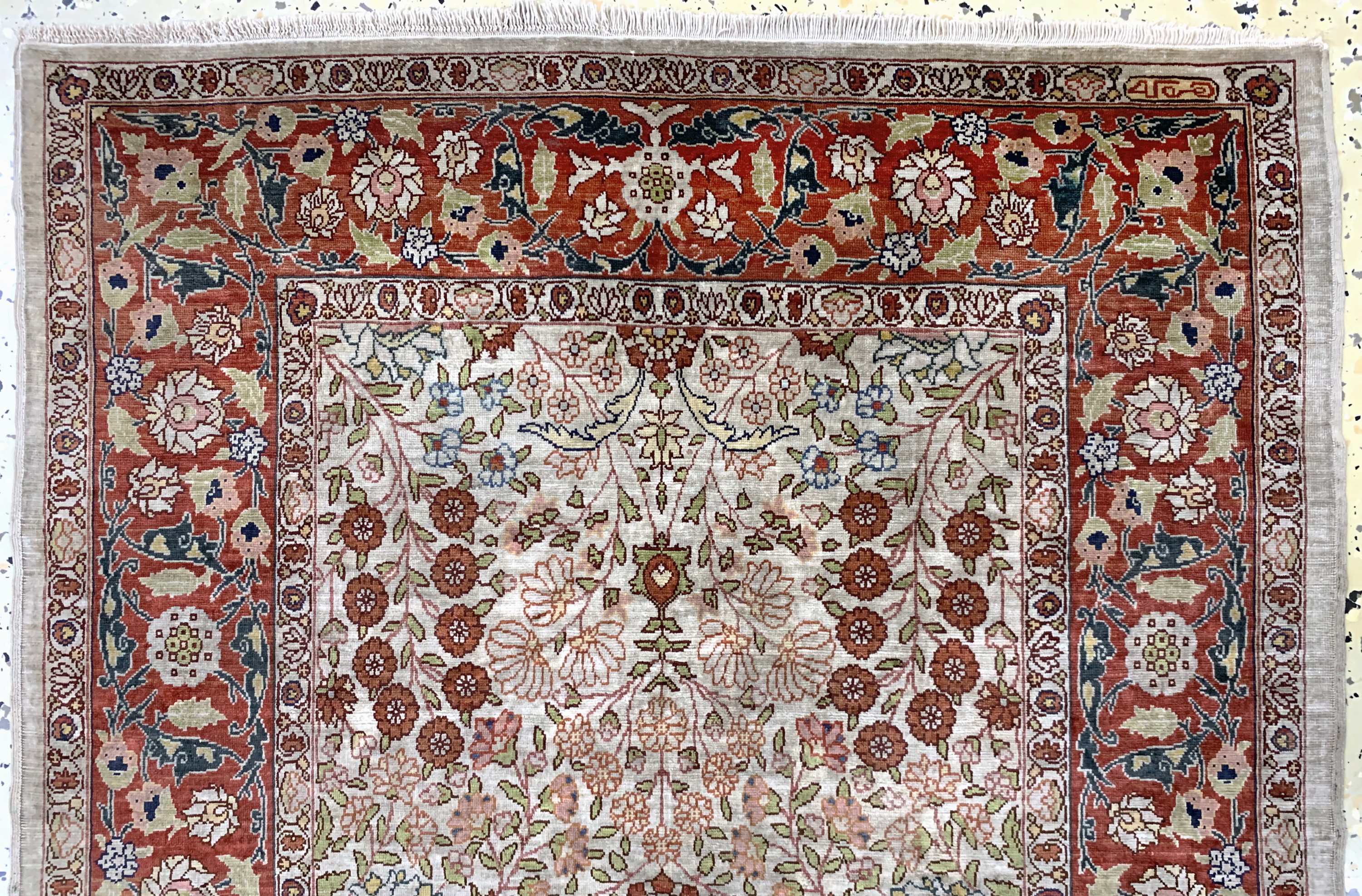 Detail a: Hereke Seide signiert, Türkei, Mitte 20.Jhd, reine Naturseide, ca. 107 x 70 cm, Reinigungsbedürftig, EHZ: 2