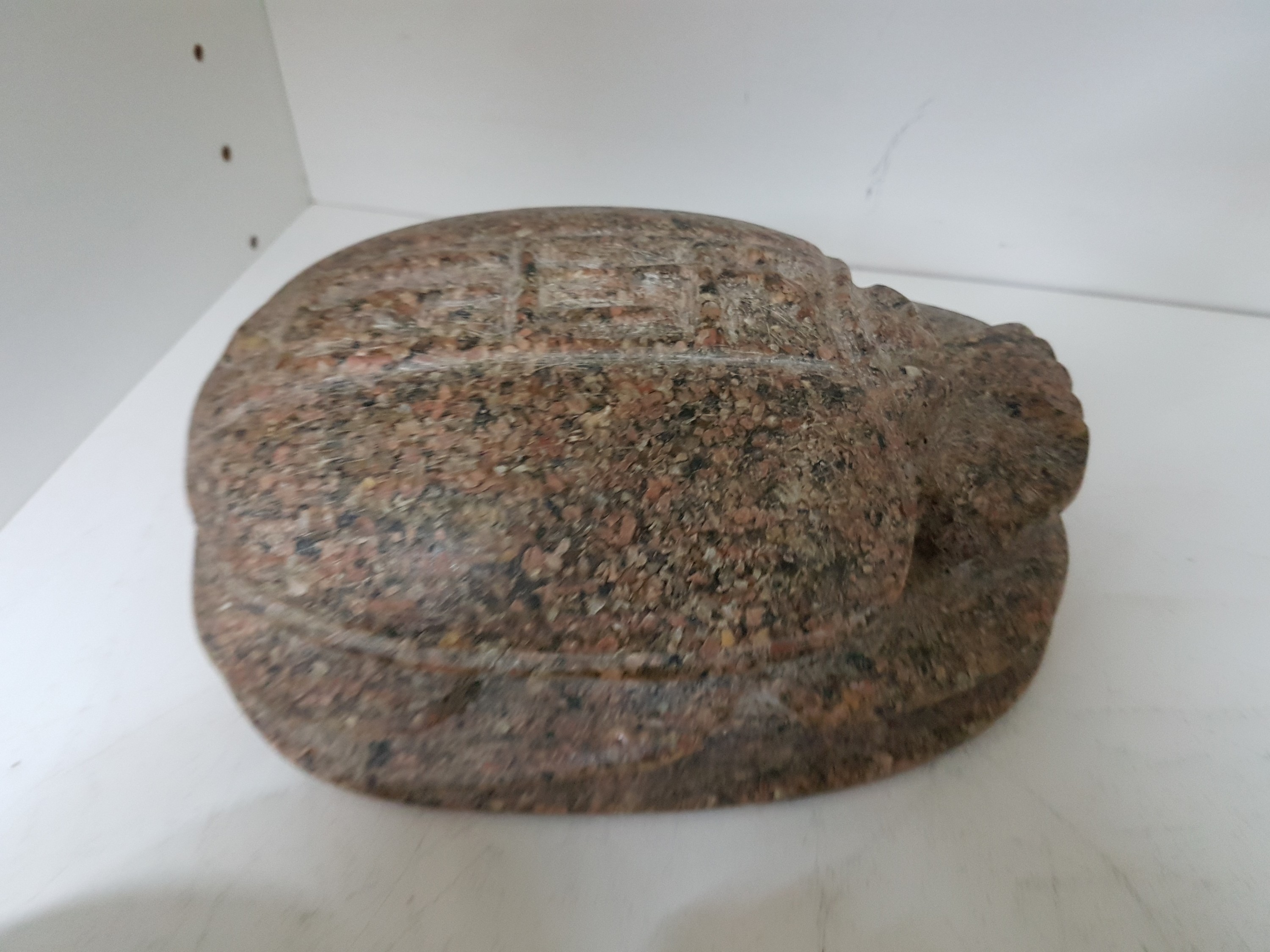 Detail b: Kleine Sammlung aus 8 Skarabaen, 20. Jh., z.T. Speckstein, andere Steine, Keramik u. Gips, einmal mit vergoldeten Metallplatten, versch. Größen von ...