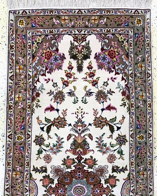 27017001a - Täbriz fein(50 Raj), Persien, Ende 20.Jhd, Korkwolle mit Seide, ca. 204 x 81 cm, ca. ...