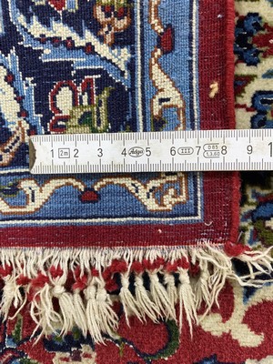 27017005c - 2 Lots Keschan & Esfahan, Persien, Mitte 20.Jhd, Korkwolle auf Seide, ca. 114 x 83 cm, ...