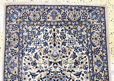 27017005d - 2 Lots Keschan & Esfahan, Persien, Mitte 20.Jhd, Korkwolle auf Seide, ca. 114 x 83 cm, ...