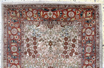 27017023a - Hereke Seide signiert, Türkei, Mitte 20.Jhd, reine Naturseide, ca. 107 x 70 cm, ...