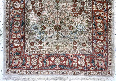27017023c - Hereke Seide signiert, Türkei, Mitte 20.Jhd, reine Naturseide, ca. 107 x 70 cm, ...