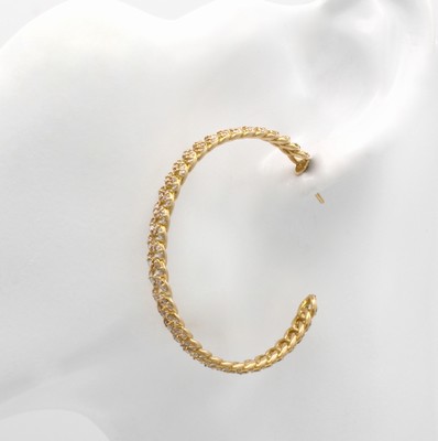 27017357b - Paar Steckcreolen mit Brillanten, RG 750/000, Gliedermuster, Brill. 2.75 ct Weiß-l.get. ...