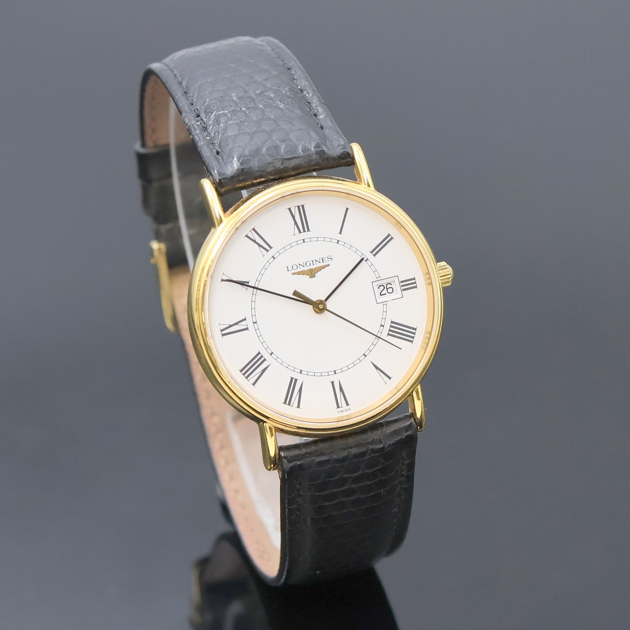Detail b: LONGINES vergoldete Armbanduhr Referenz L4.636.2, Schweiz um 2000, quarz, Edelstahlboden aufgedr., orig. Lederband m. original Dornschl., weißes ...