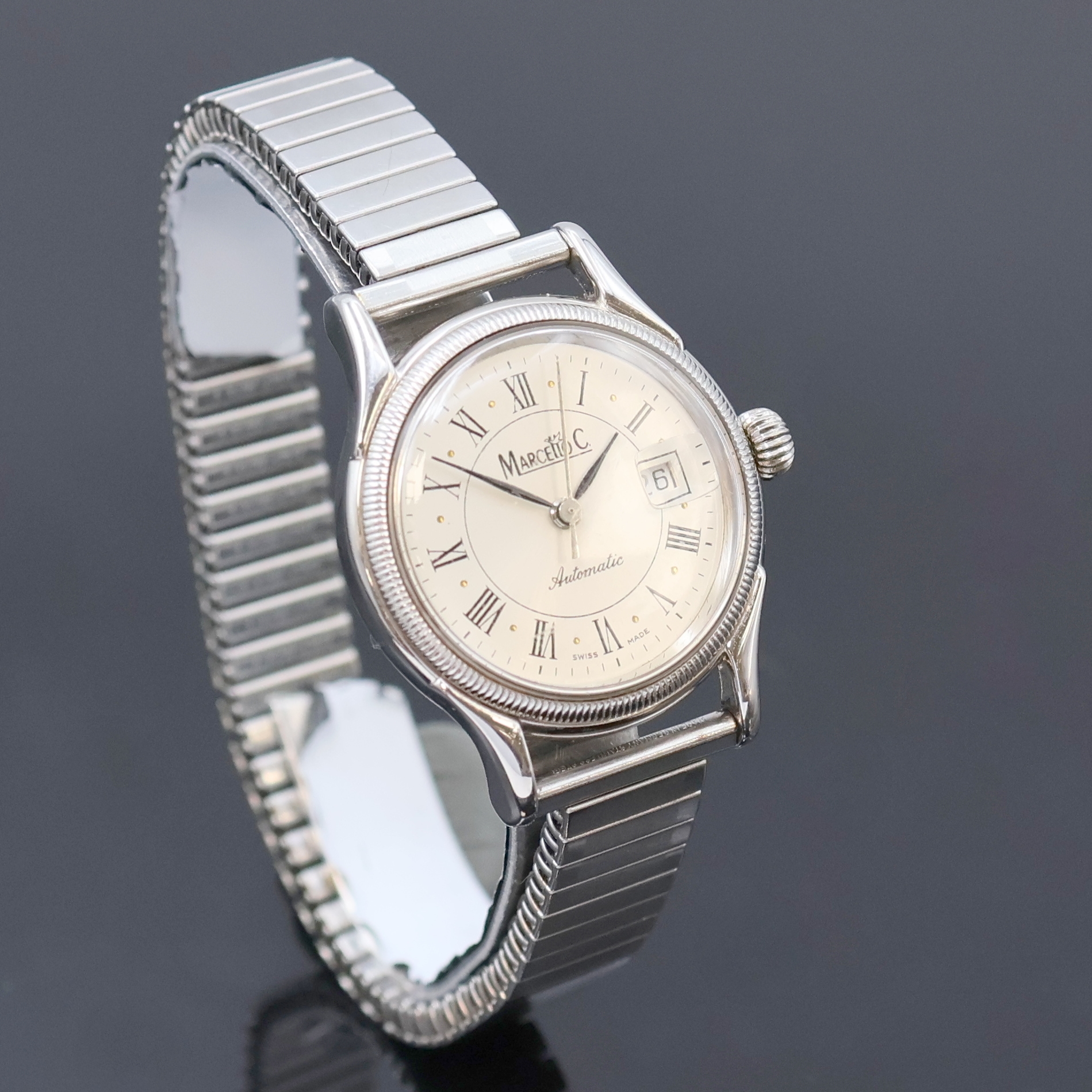 Detail b: MARCELLO C Armbanduhr in Stahl, Schweiz um 2000, Automatik, beids. vergl. Geh., Boden verschr., neutr. Flexband, silb. Zifferbl. m. röm. Zahlen, ...