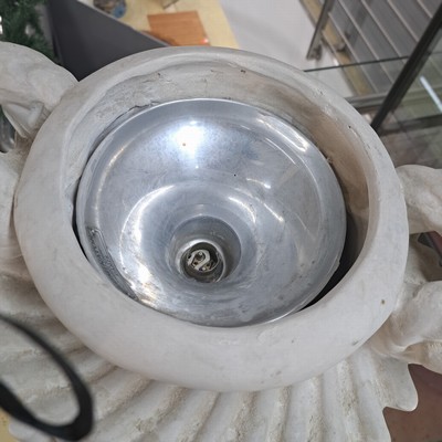 27017969c - 2 hohe Stehlampen in Säulenform, nach klassizistischem Vorbild, Mitte 20. Jh., runde ...