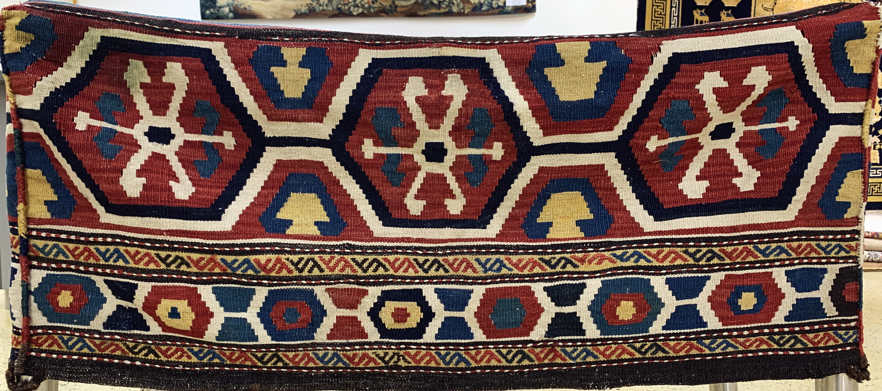 Detail a: Shahsawan Mafrasch antik, Persien, um 1900,Wolle auf Wolle, ca. 105 x 67 x 46 cm, EHZ: 2