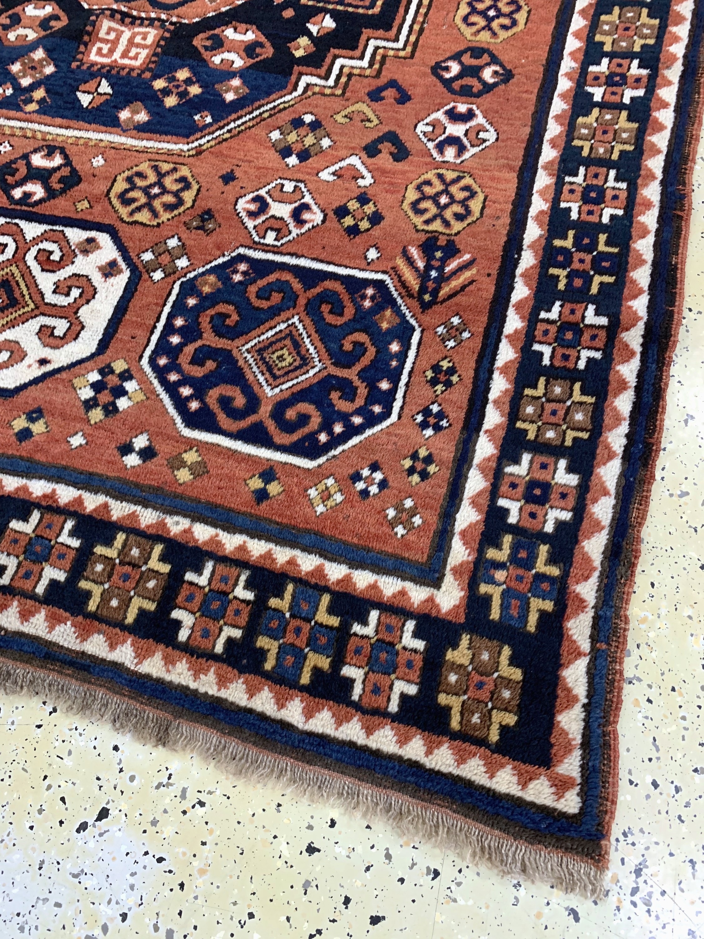 Detail e: "Karachoph"Kazak antik, Kaukasus, 19.Jhd, Wolle auf Wolle, ca. 202 x 160 cm, EHZ: 2-3(restauriert)