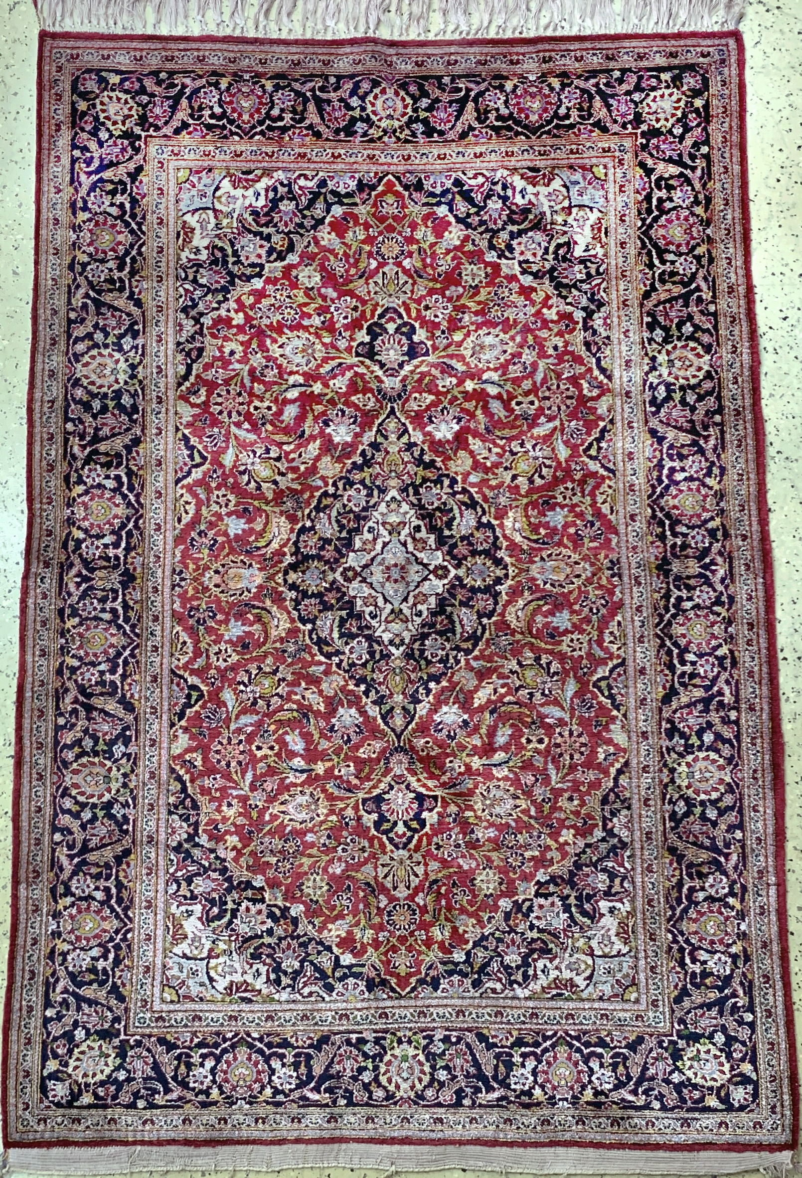 Seiden Keschan, Persien, Anfang 20.Jhd, reine Naturseide, ca. 207 x 137 cm, EHZ: 2