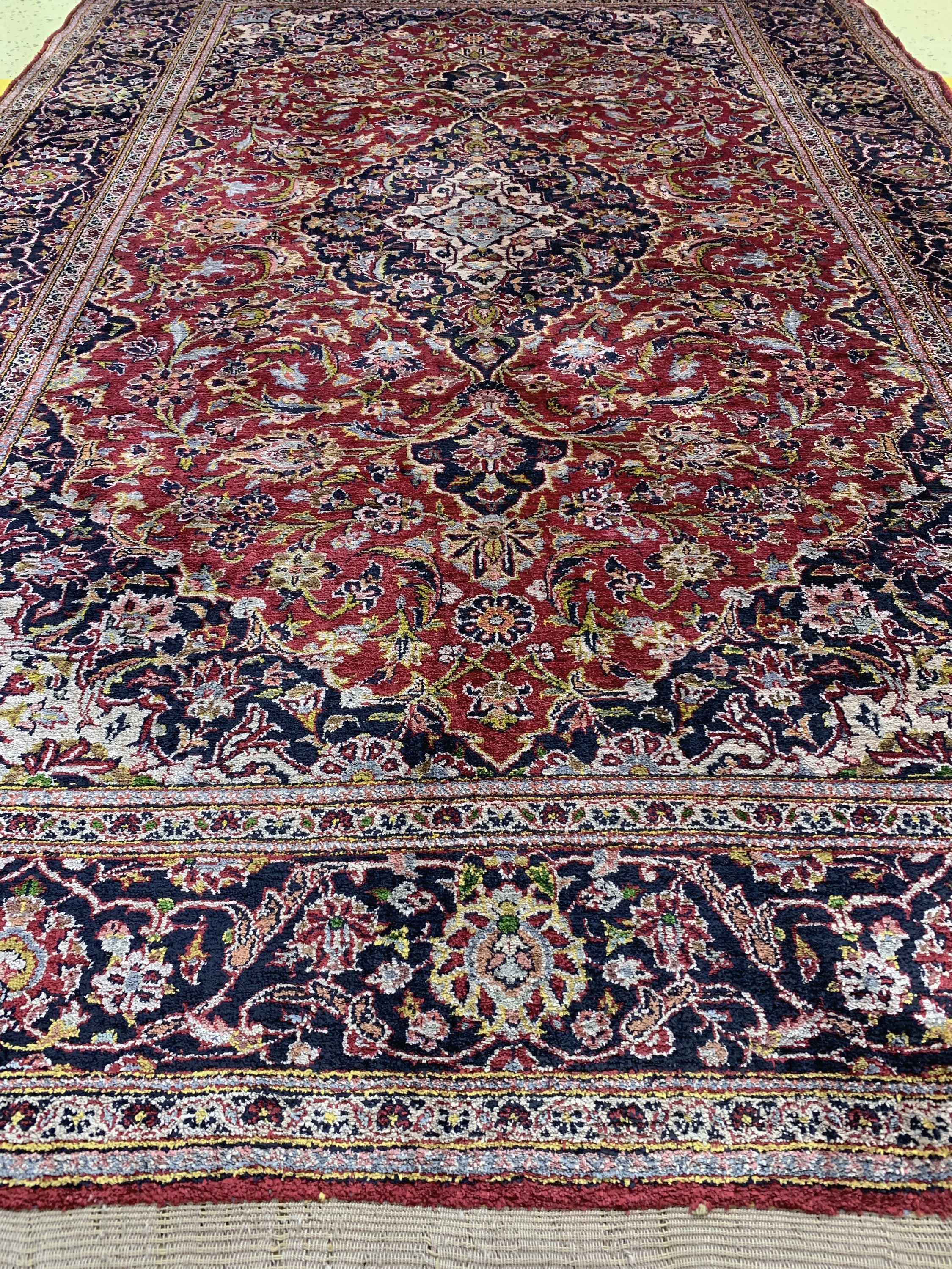 Detail c: Seiden Keschan, Persien, Anfang 20.Jhd, reine Naturseide, ca. 207 x 137 cm, EHZ: 2