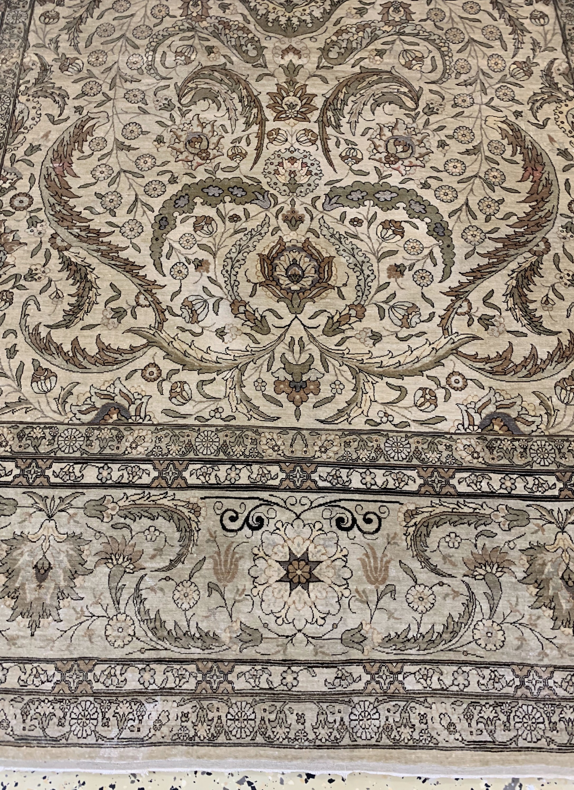 Detail c: Hereke Seide fein Türkei, signiert Metallbroschiert, Anfang 20.Jhd, reine Naturseide, ca. 222 x 140 cm, ca. 1,0 Mio. Kn/qm, EHZ: 2