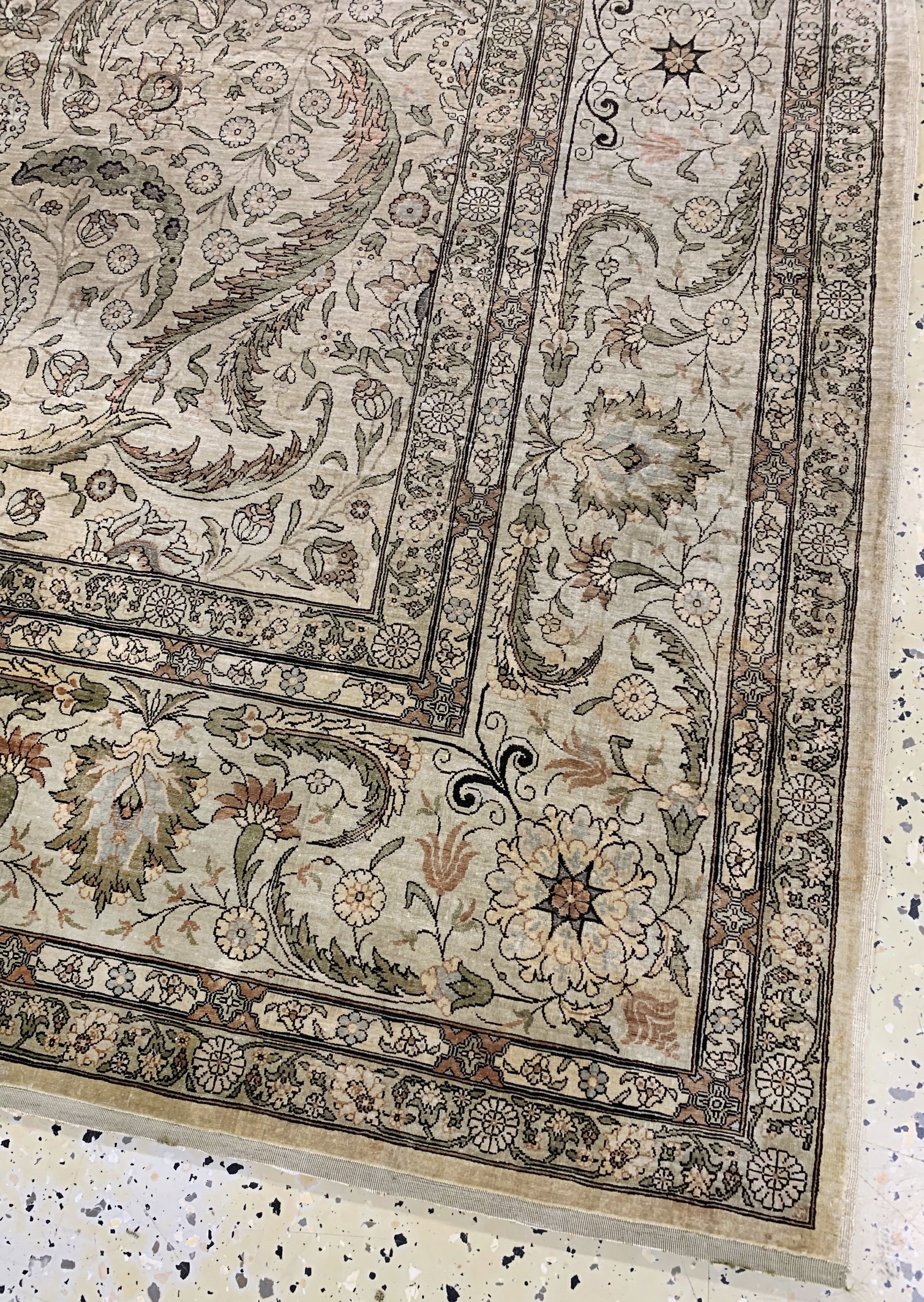 Detail d: Hereke Seide fein Türkei, signiert Metallbroschiert, Anfang 20.Jhd, reine Naturseide, ca. 222 x 140 cm, ca. 1,0 Mio. Kn/qm, EHZ: 2