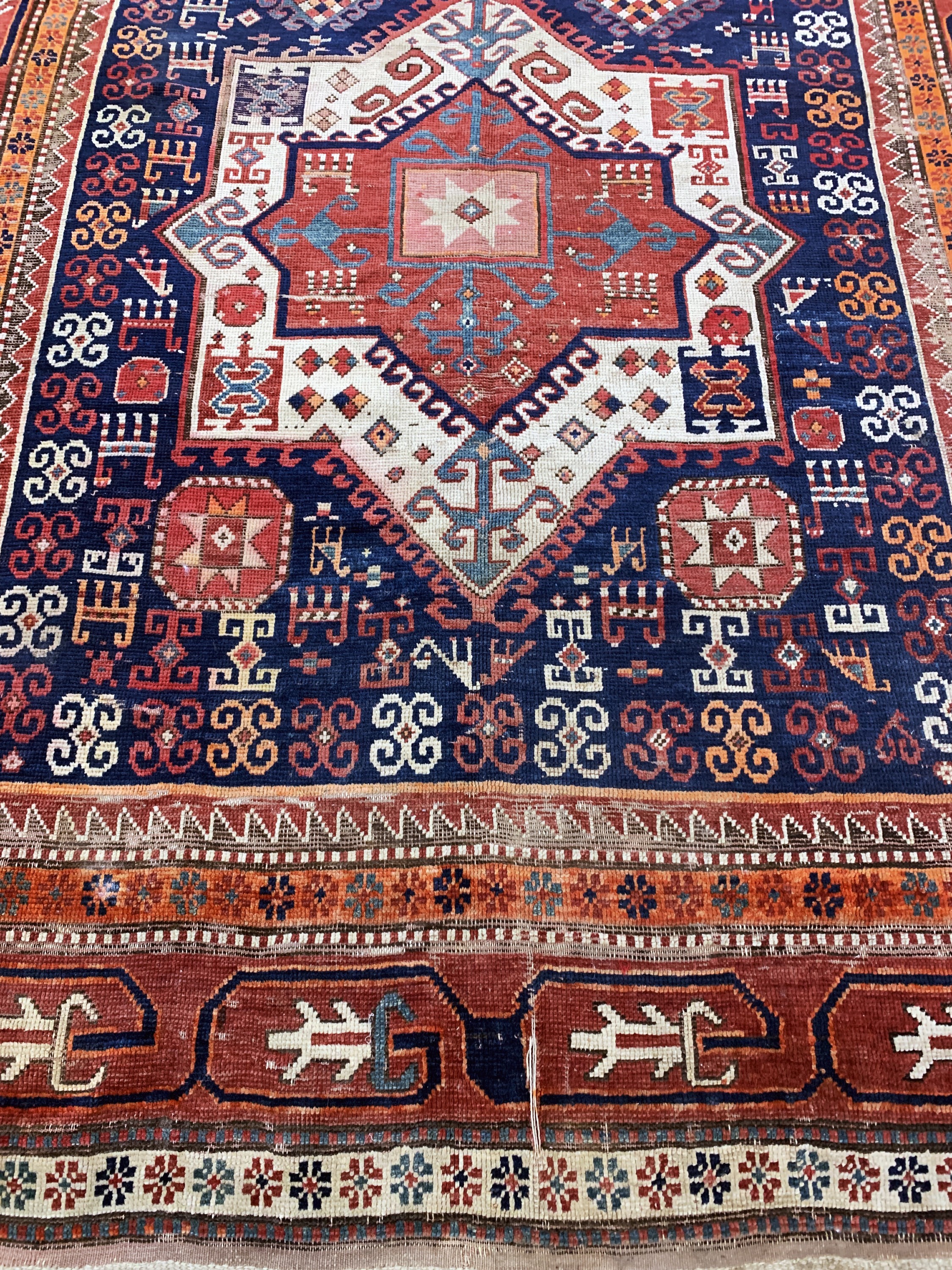 Detail c: "Fachalo"Kazak antik, Kaukasus, um 1900, Wolle auf Wolle, ca. 275 x 168 cm, EHZ: 4