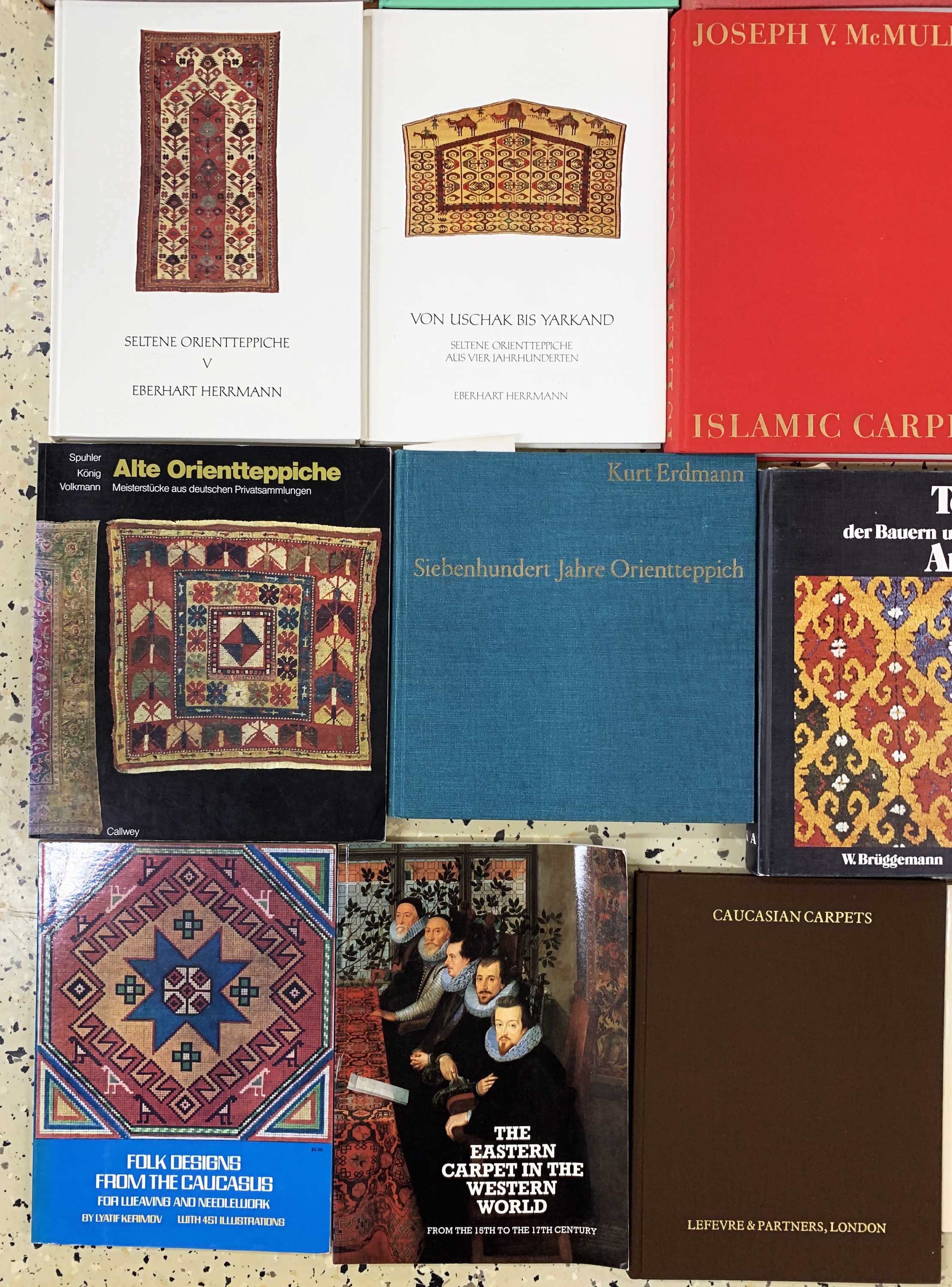 Detail d: 24 lot Teppichliteratur.