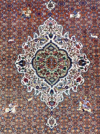 27018016d - Täbriz fein, Persien, Mitte 20.Jhd., Korkwolle mit Seide, ca. 383 x 295 cm, EHZ: 2 ...