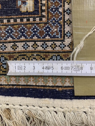 27018017d - Ghom Kork, Persien, Ende 20.Jhd, Korkwolle auf Baumwolle, ca. 147 x 109 cm, EHZ: 2 ...