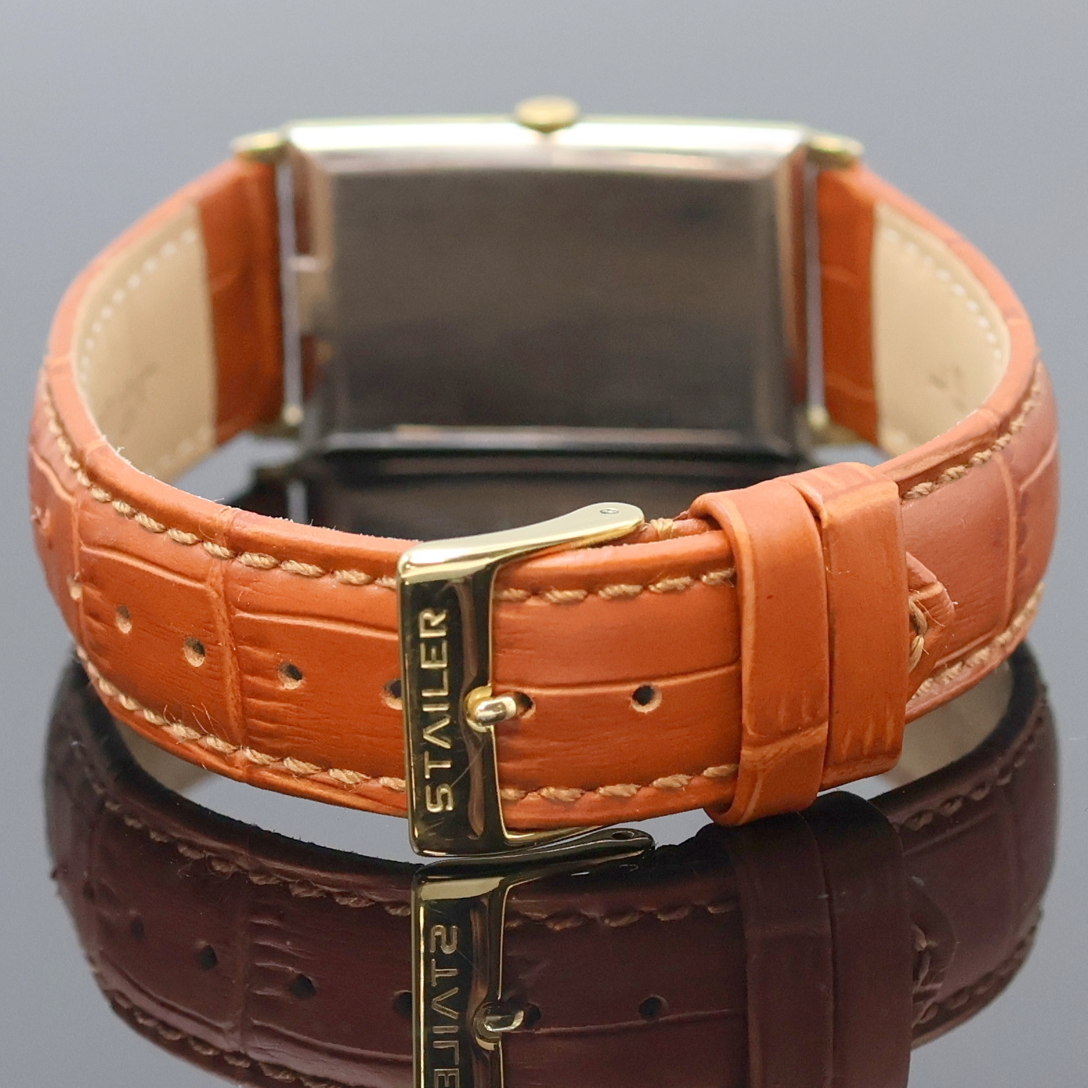 Detail c: OMEGA De Ville Armbanduhr Referenz 111.016, Schweiz um 1965, Handaufzug, verg. Geh., Edelstahlboden aufgedr., silb. Zifferbl. pat./fl., schwarze ...
