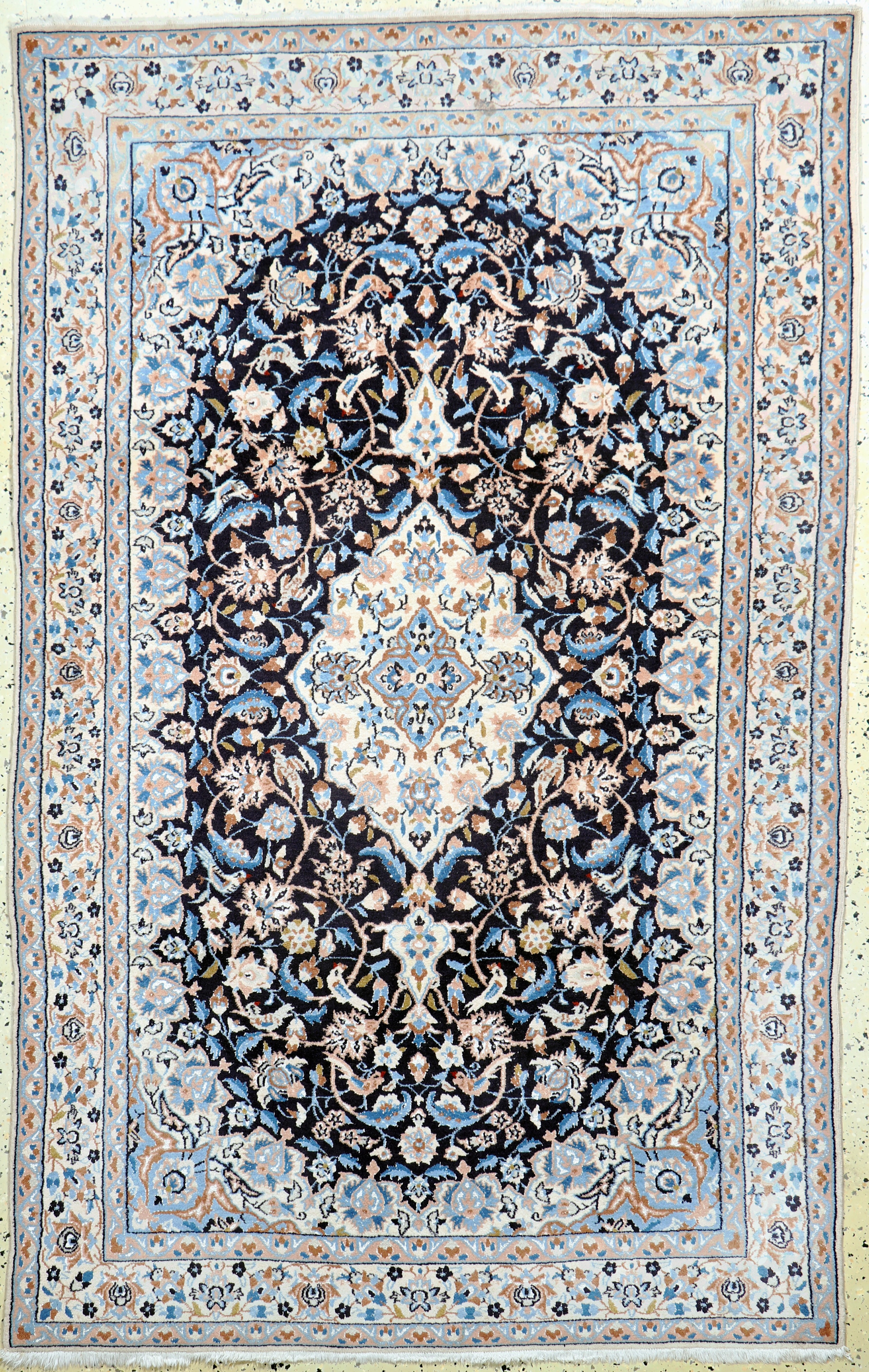 Image 27019046 - Nain fein(9 La), Persien, Mitte 20.Jhd, Korkwolle mit Seide, ca. 200 x 127 cm, ca. ...