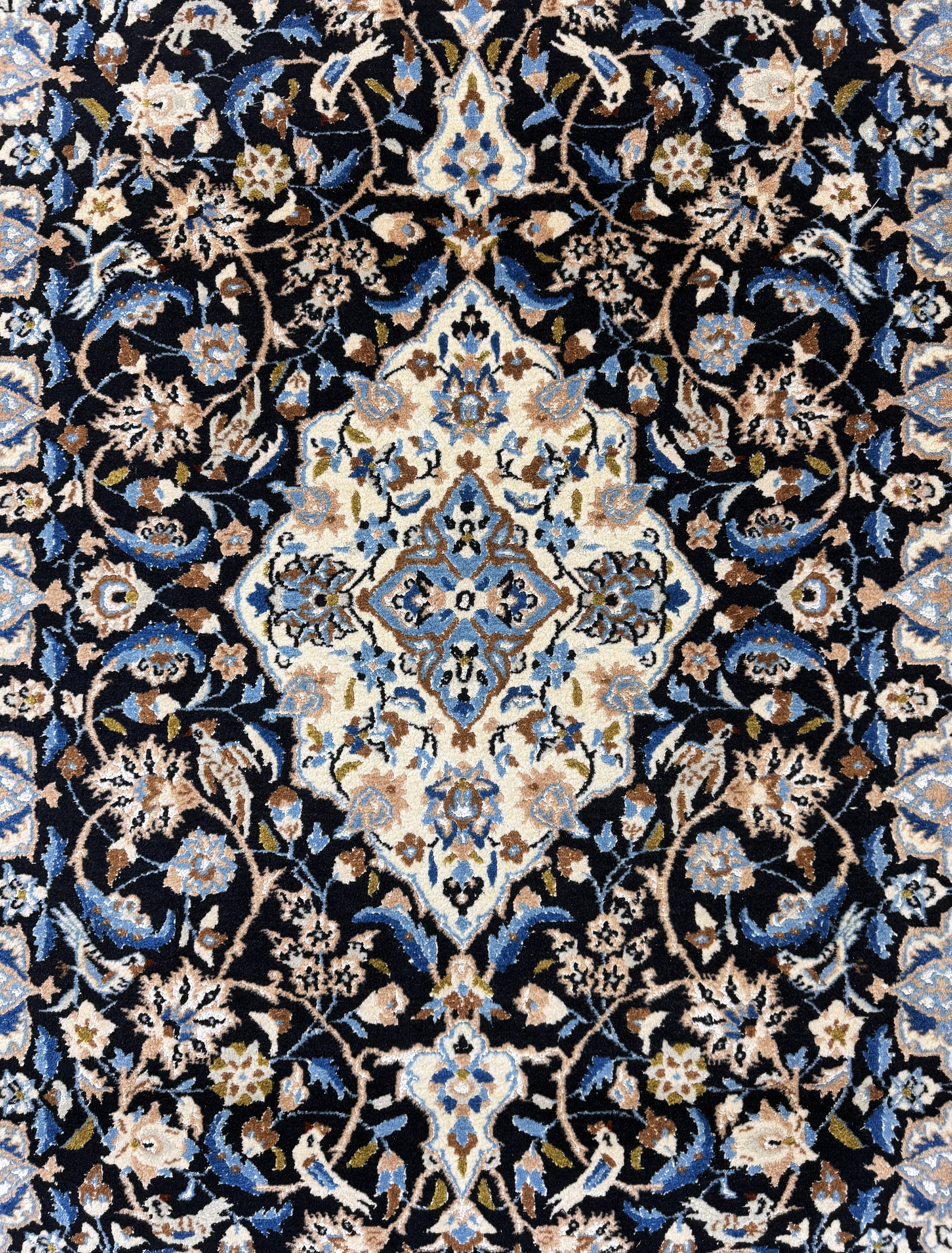 Detail c: Nain fein(9 La), Persien, Mitte 20.Jhd, Korkwolle mit Seide, ca. 200 x 127 cm, ca. 450.000 Kn/qm, EHZ: 2