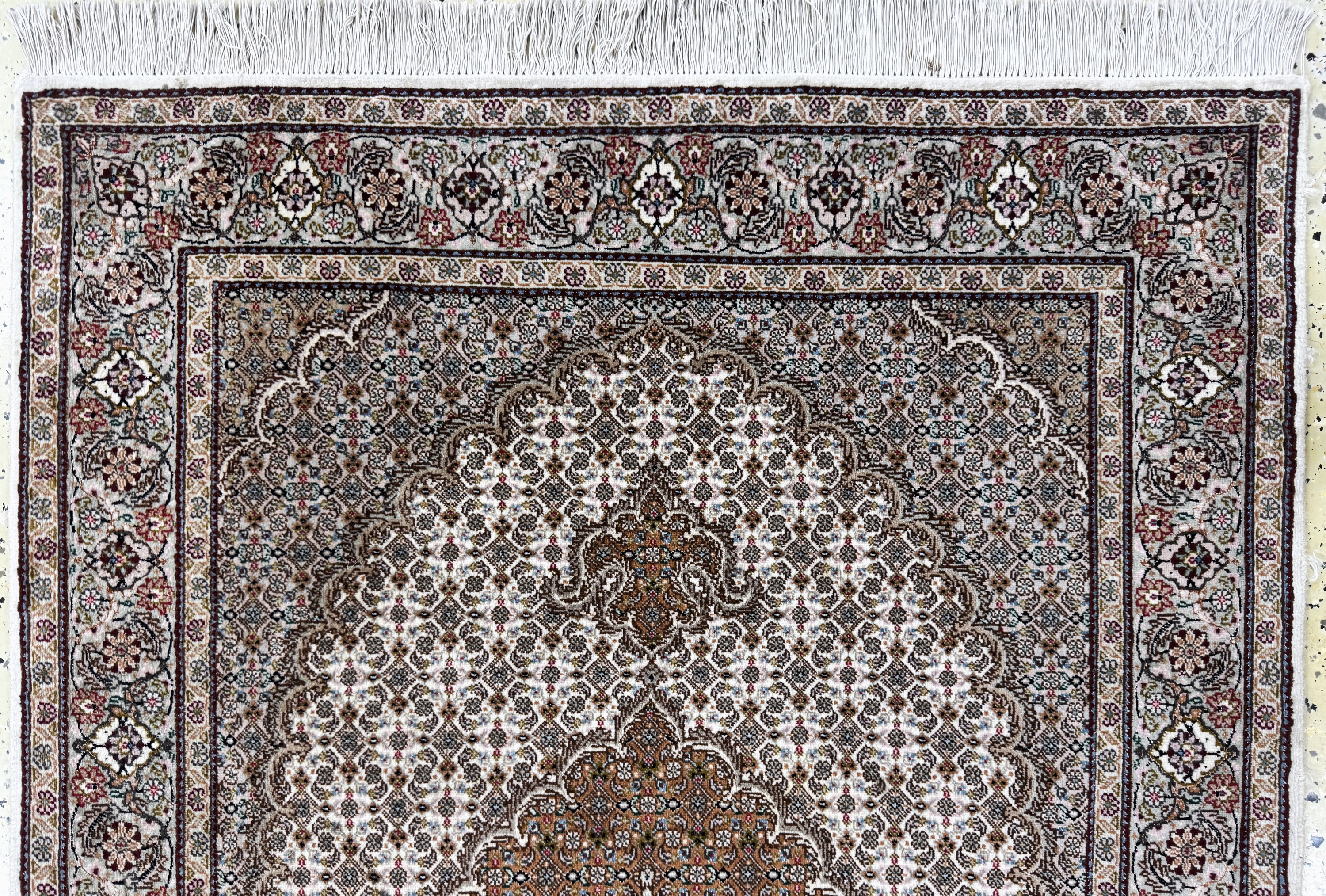 Detail a: Täbriz fein(50 Raj), Persien, Ende 20.Jhd, Korkwolle mit Seide, ca. 150 x 102 cm, ca. 500.000 Kn/qm, EHZ: 2