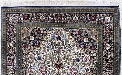 27019039a - Ghom Kork, Persien, Mitte 20.Jhd, Korkwolleauf Baumwolle, ca. 212 x 142 cm, EHZ: 2 ...