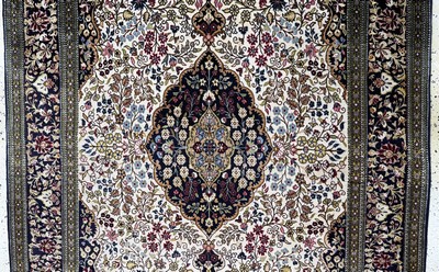 27019039b - Ghom Kork, Persien, Mitte 20.Jhd, Korkwolleauf Baumwolle, ca. 212 x 142 cm, EHZ: 2 ...