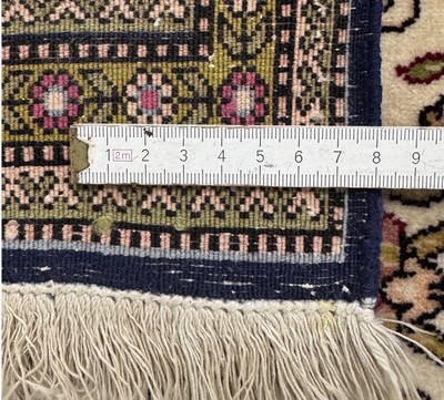 27019039e - Ghom Kork, Persien, Mitte 20.Jhd, Korkwolleauf Baumwolle, ca. 212 x 142 cm, EHZ: 2 ...