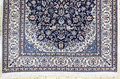 27019045c - Nain fein(6 La), Persien, Mitte 20.Jhd, Korkwolle mit Seide, ca. 197 x 130 cm, ca. ...