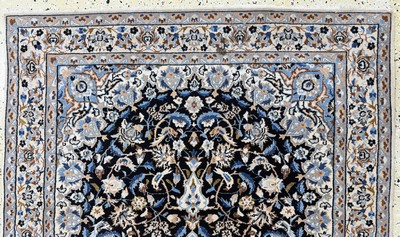 27019046a - Nain fein(9 La), Persien, Mitte 20.Jhd, Korkwolle mit Seide, ca. 200 x 127 cm, ca. ...