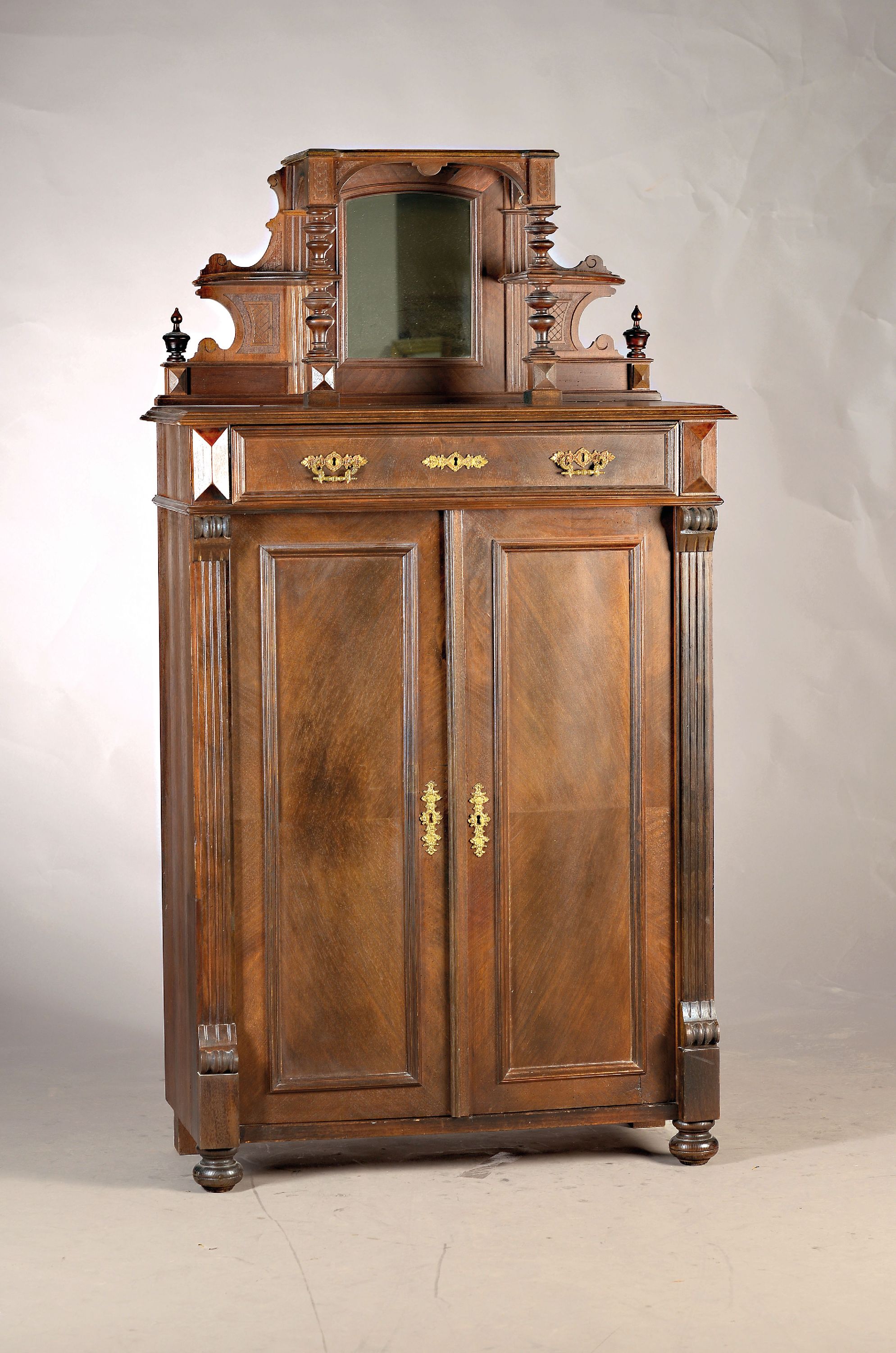 Image 27019135 - Vertiko mit Spiegelaufsatz, Gründerzeit, um 1880, Buchenfurnier z.T. massiv, zweitürig ...