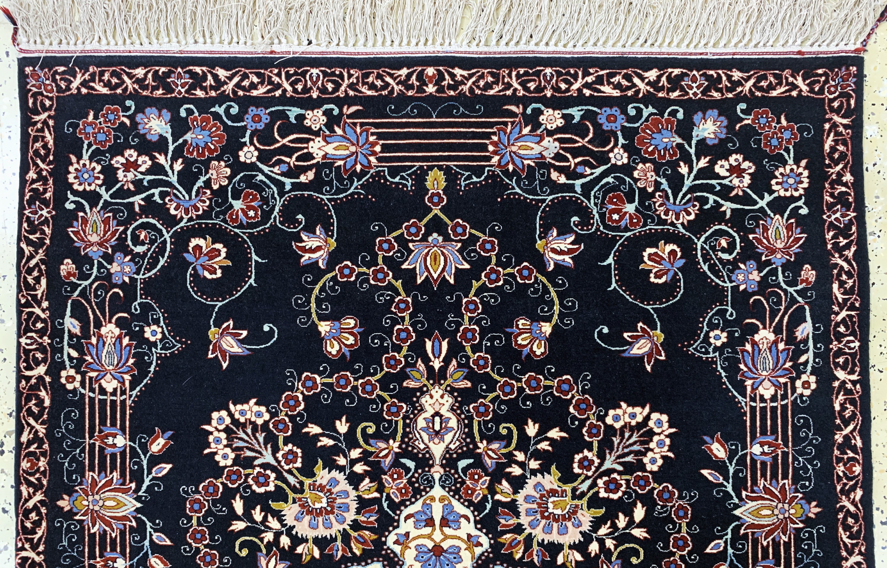 Detail a: Esfahan fein, Persien, Ende 20.Jhd., Korkwolle auf Seide, ca. 156 x 105 cm, EHZ: 1-2