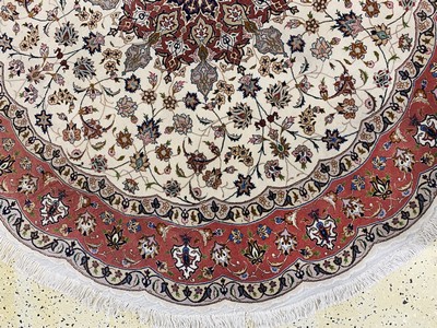 27019134d - Täbriz fein, Persien, Ende 20.Jhd., Korkwolle mit Seide, Durchm. 204cm, EHZ: 2 ...