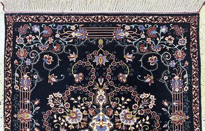 27019193a - Esfahan fein, Persien, Ende 20.Jhd., Korkwolle auf Seide, ca. 156 x 105 cm, EHZ: 1-2 ...