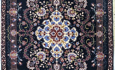 27019193b - Esfahan fein, Persien, Ende 20.Jhd., Korkwolle auf Seide, ca. 156 x 105 cm, EHZ: 1-2 ...