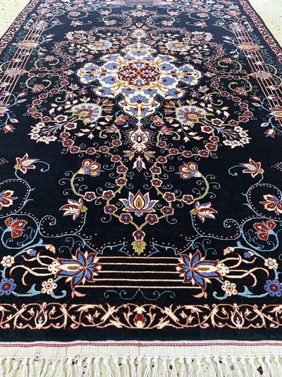 27019193e - Esfahan fein, Persien, Ende 20.Jhd., Korkwolle auf Seide, ca. 156 x 105 cm, EHZ: 1-2 ...